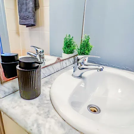 Spacieux Et Pour 4 Personnes Апартаменты Виши